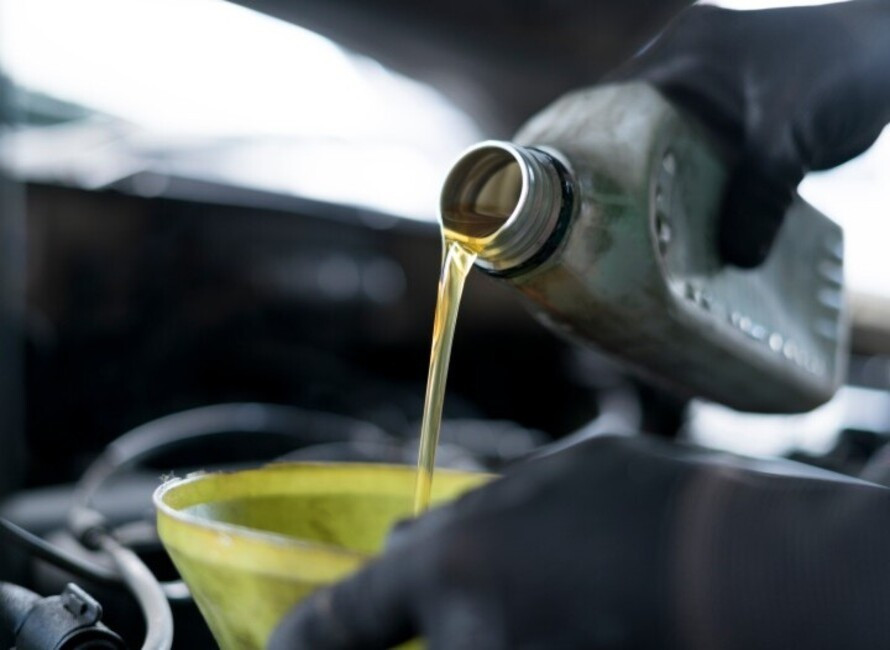 How to Select the Best Industrial Lubricant?